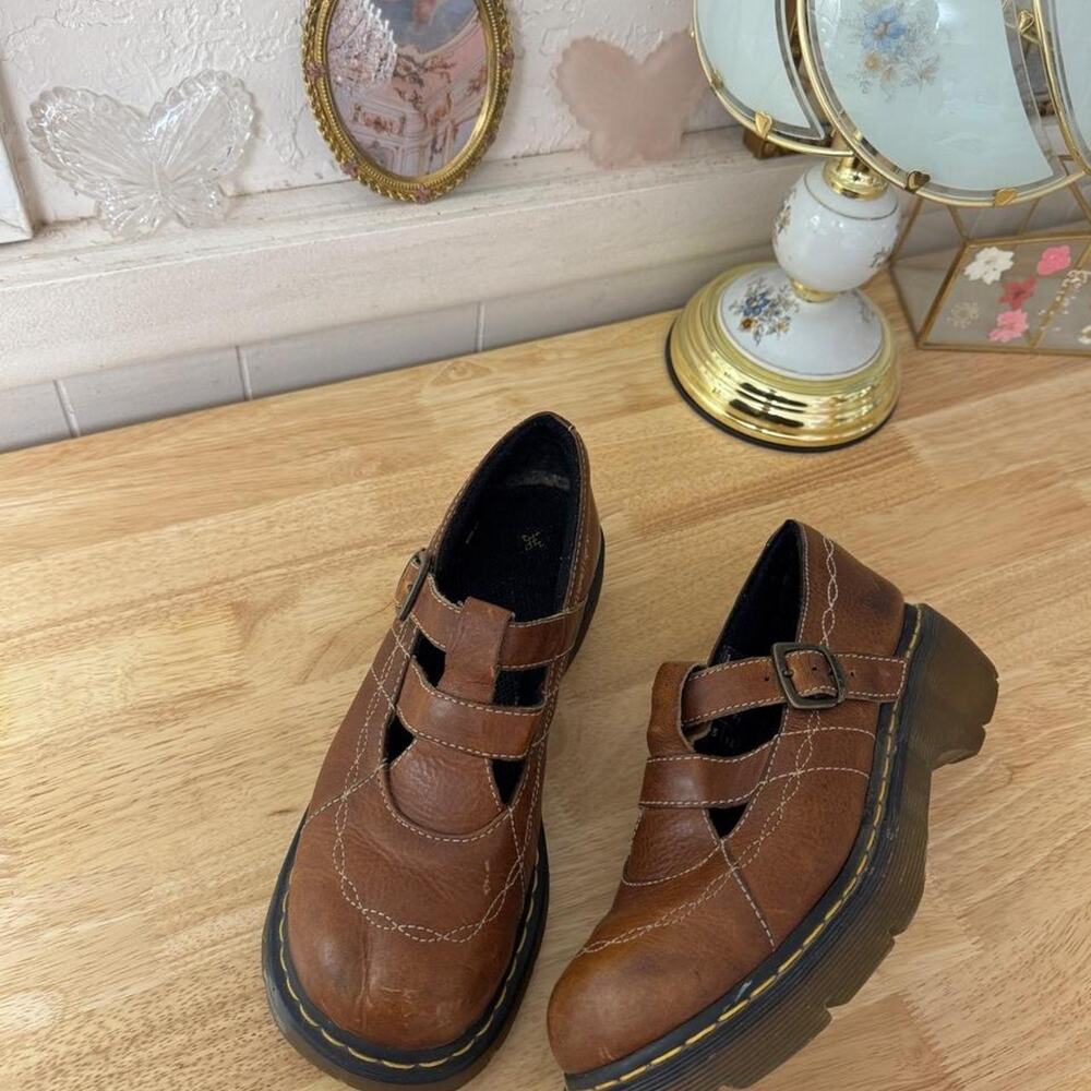 2000's Vintage Dr. Martens Brown Leather Mary Jane Platform Shoes Size 10